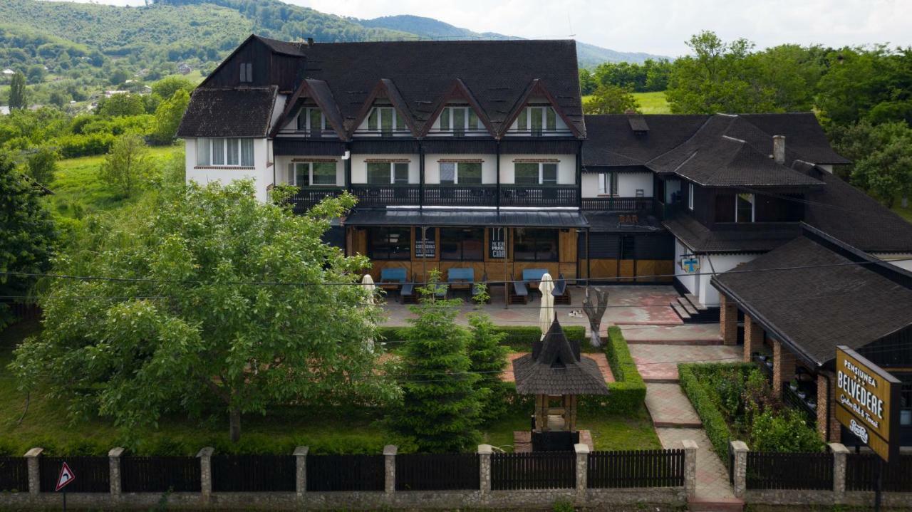 Pensiunea Belvedere Targu Neamt Exterior foto